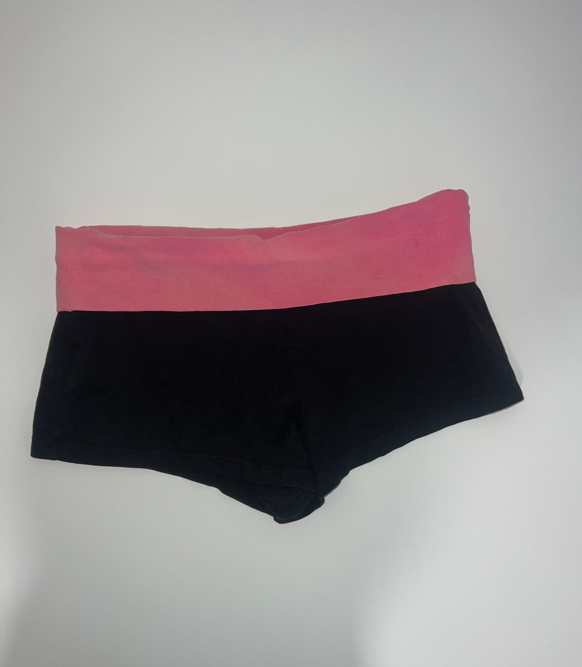 No boundaries shorts ￼