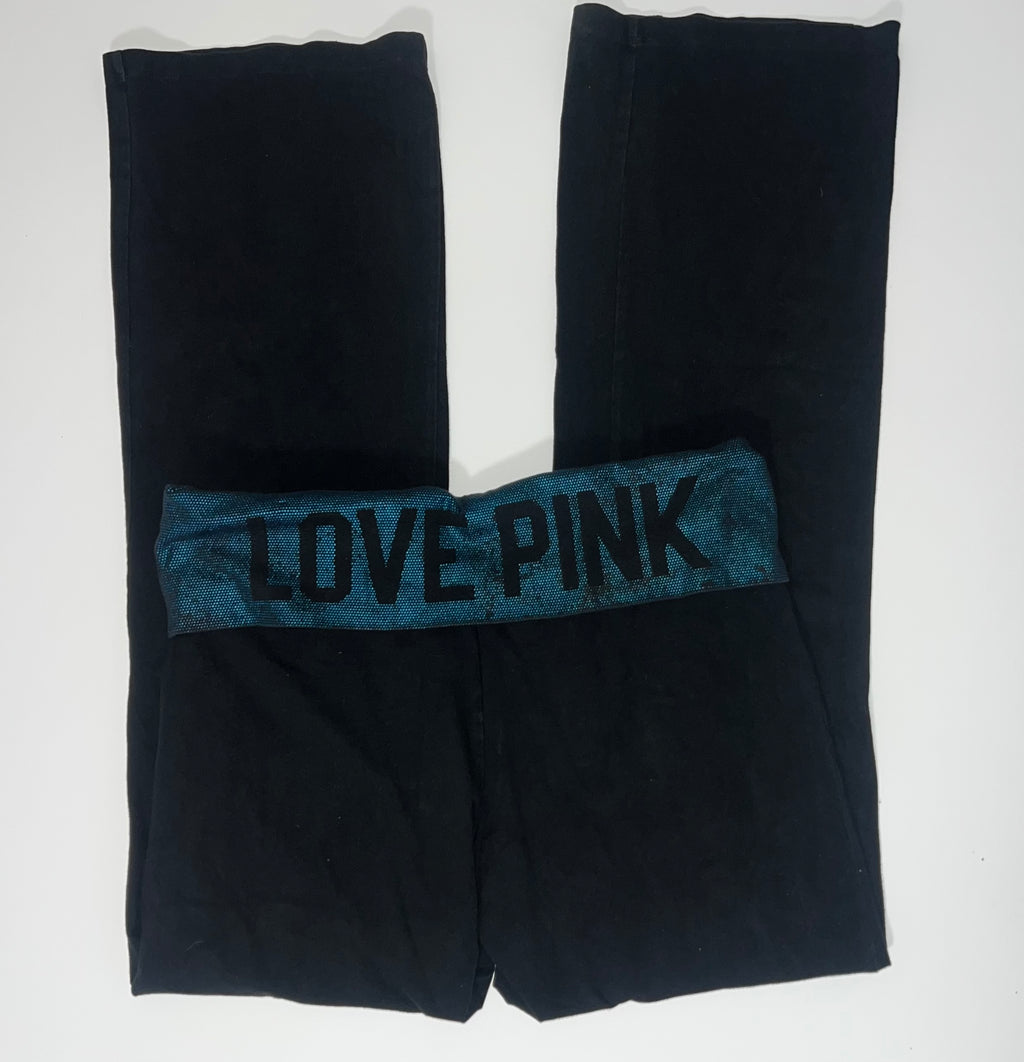 Victoria’s Secret ‘Love Pink’ pants